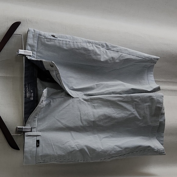 Nike dri fit shorts - Picture 1 of 3